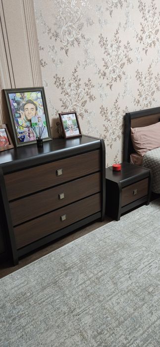 Продам спальный гарнитур