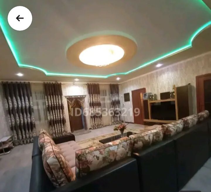 продам дом 7 комнатныи