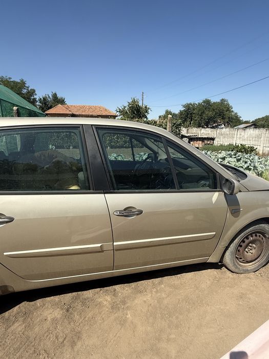 Renault Scenic și Renault Symbol pentru dezmembrari
