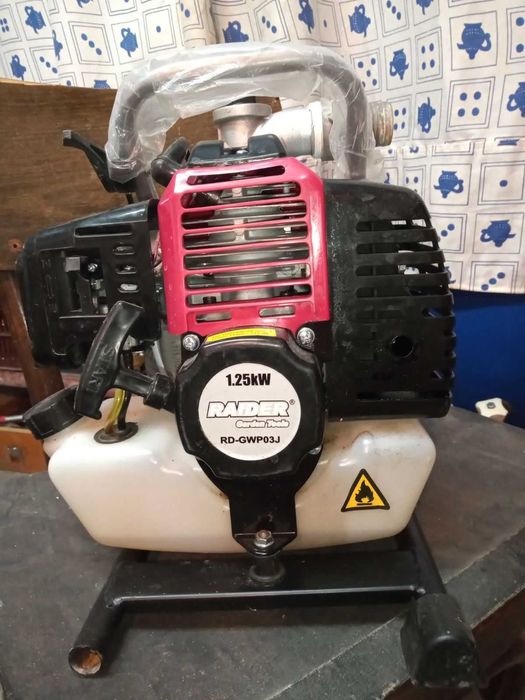 Бензинова водна помпа