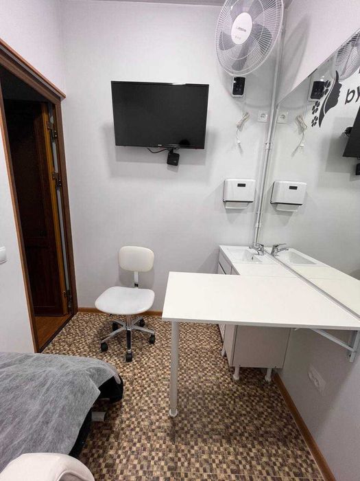 Аренда комнаты для мастеров маникюра/педикюра, отдадим по хорошей цене