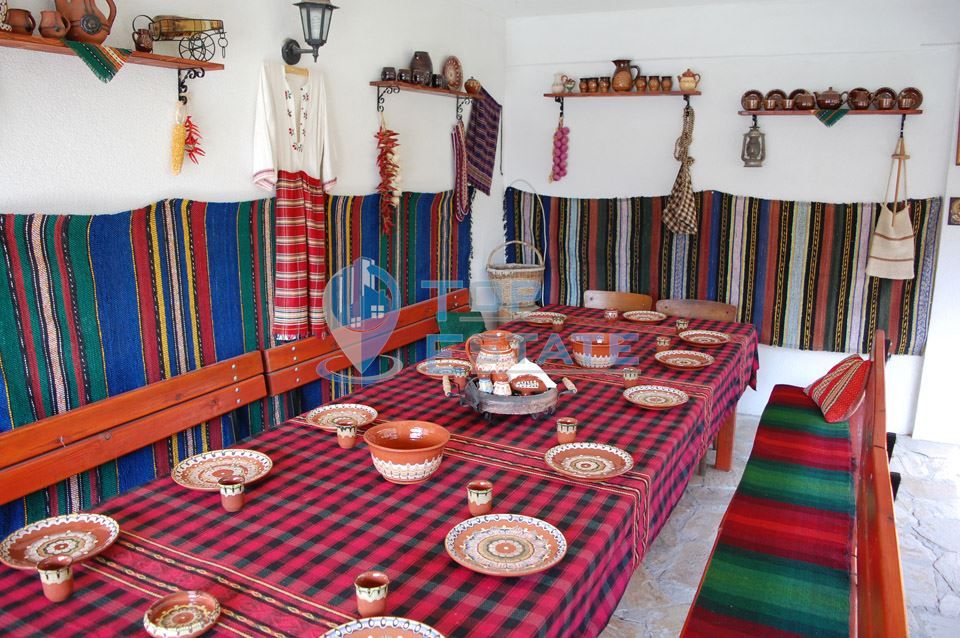 Продава се Къща в Плачковци - 280 кв.м за 679 €/кв.м - Снимка #3