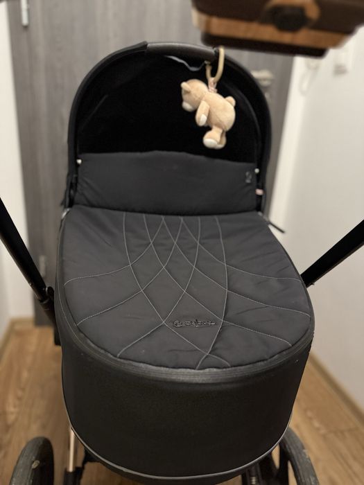 Cybex кош за новородено