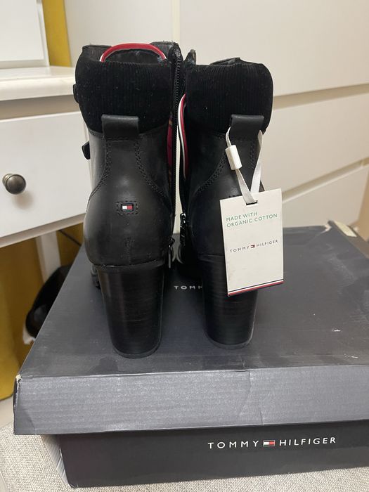 Обувки Боти Tommy Hilfiger