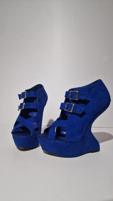 Продам босоножки, 39 размер