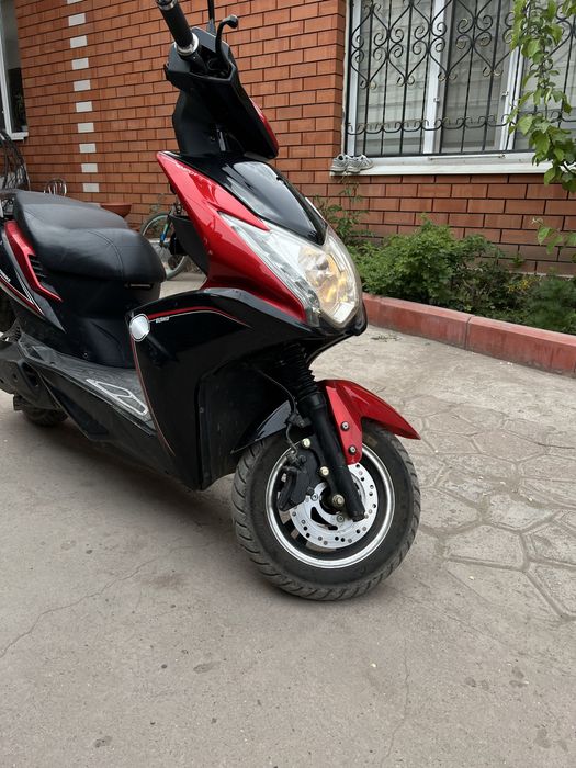 продаю электроскутер