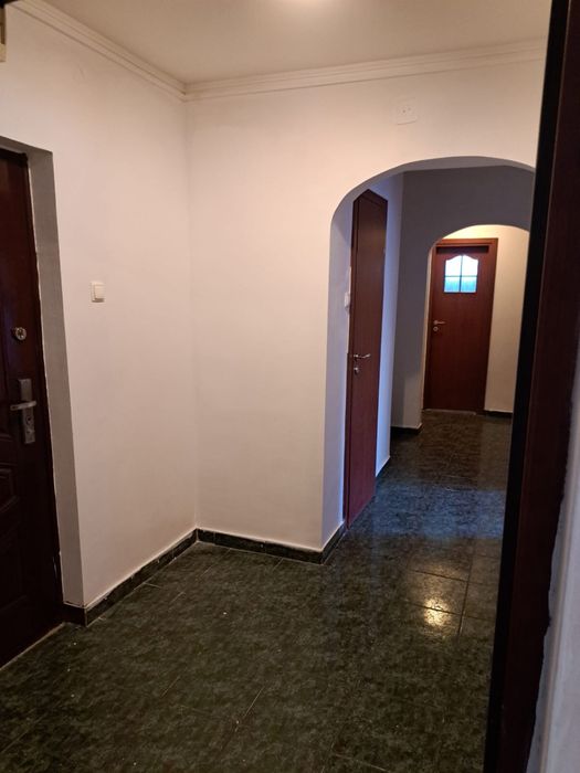 Vand Apartament parter zona Ciresica