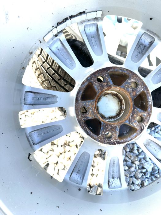 Джанти 18 от Grand Cherokee 5x127, ET40, 8J, с гуми 245/60 Continental