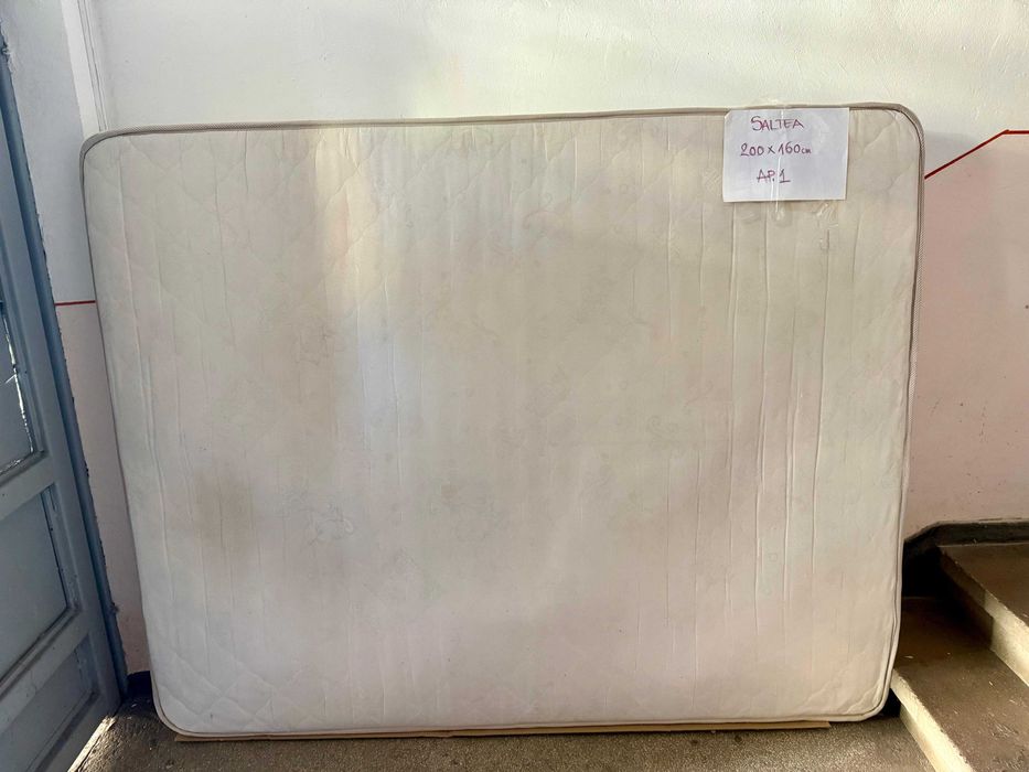 Saltea Lux Dormeo (Arcuri si Spuma Poliuretanica) = 200 x 160 x 20cm