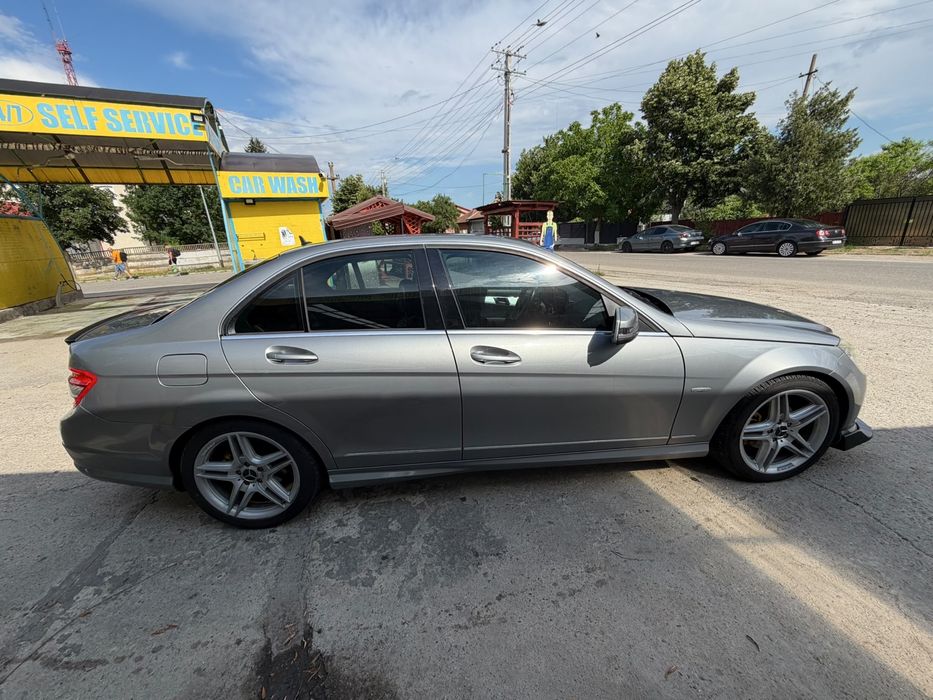 MERCEDES-BENZ C-Class 0 — imagine 3