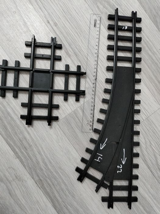 Продам игрушечный паровоз