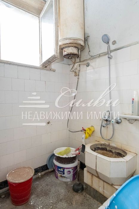 Продава се Етаж от къща в Шумен, Дивизионна болница - 114 кв.м за 1007 €/кв.м - Снимка #7