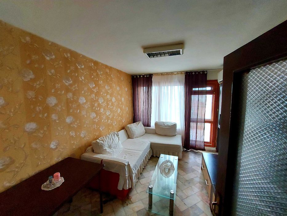 Дава се под наем Двустаен апартамент в Бургас, Център - 60 кв.м за 400 € - Снимка #2