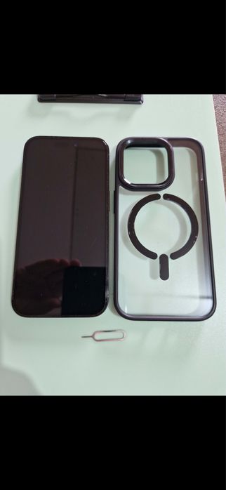 iPhone 14 pro NOU 256 GB                               • 100 % bateria