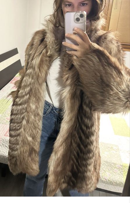 Луксозно палто от естествена лисица- дългокосместо, пухкаво