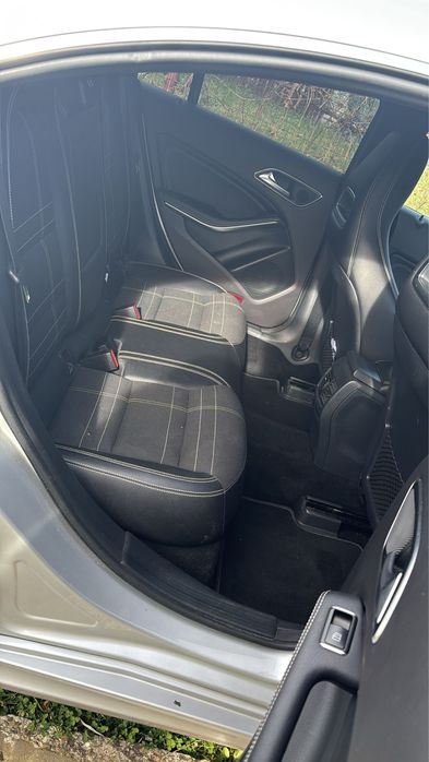 Mercedes Benz CLA200