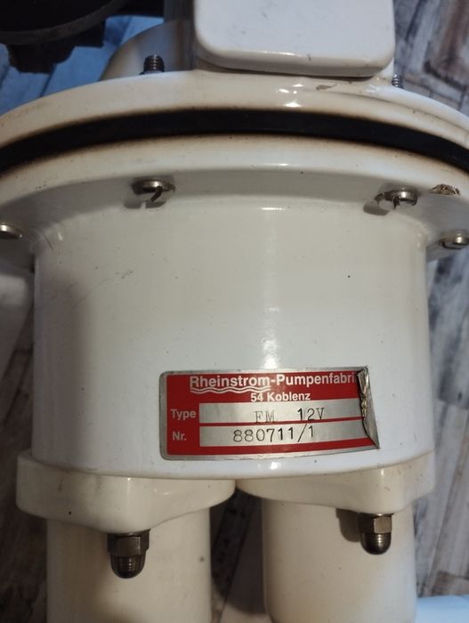 Помпа Rheinstrom 12v Аварийна за лодки ,яхти, кораби