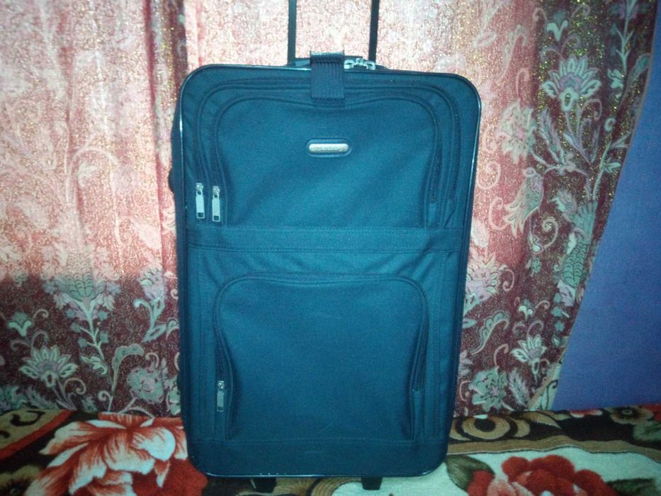 de  vanzare    valiza  !!!