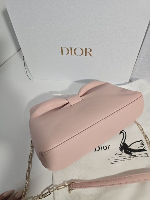 Налична чанта Dior Bow