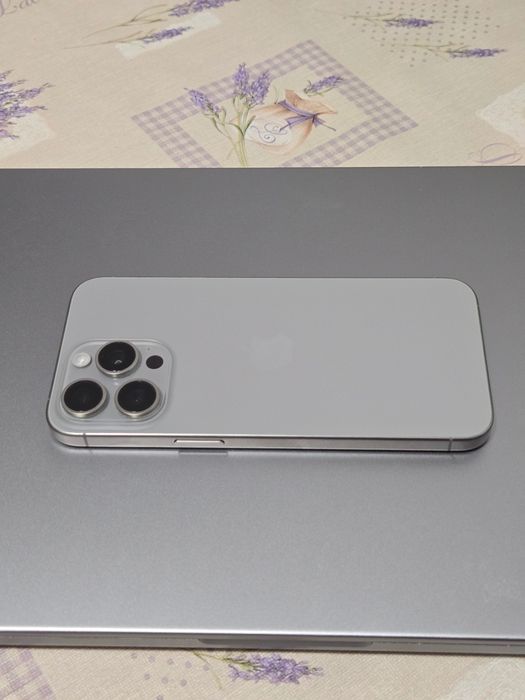 iPhone 15 Pro Max 1TB cu iOS 17 VERSIUNE RARA