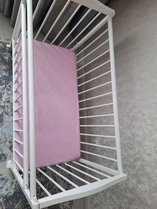 Продам детскую кроватку