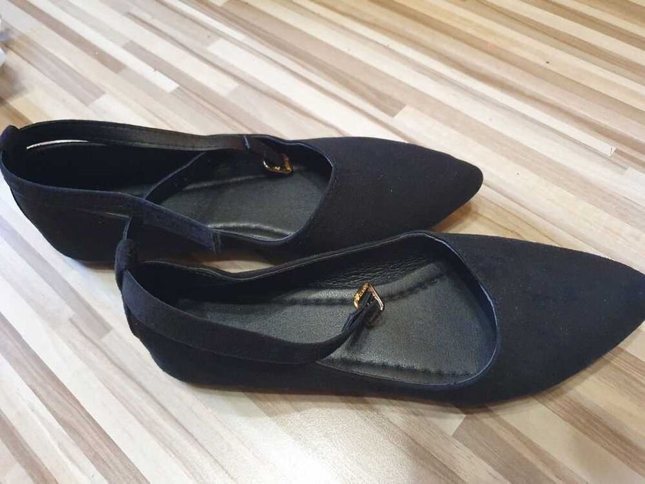 Елегантни дамски обувки с остър връх - Номер 39