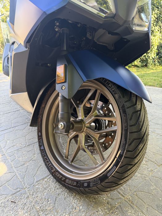 Honda  forza 350