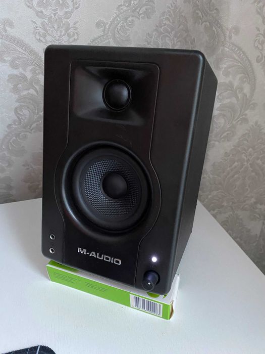 M-Audio BX3 (колонки мониторы)