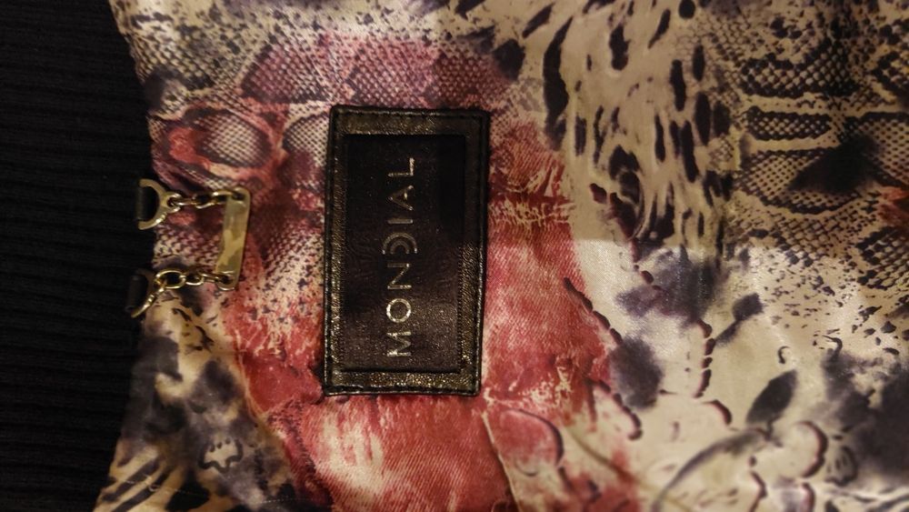 Плащ кожанный 5000т.