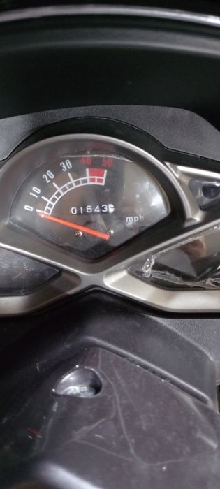skuter deyarli yangi holati zoʼr tezligi 95+ olgan odam baraka topadi