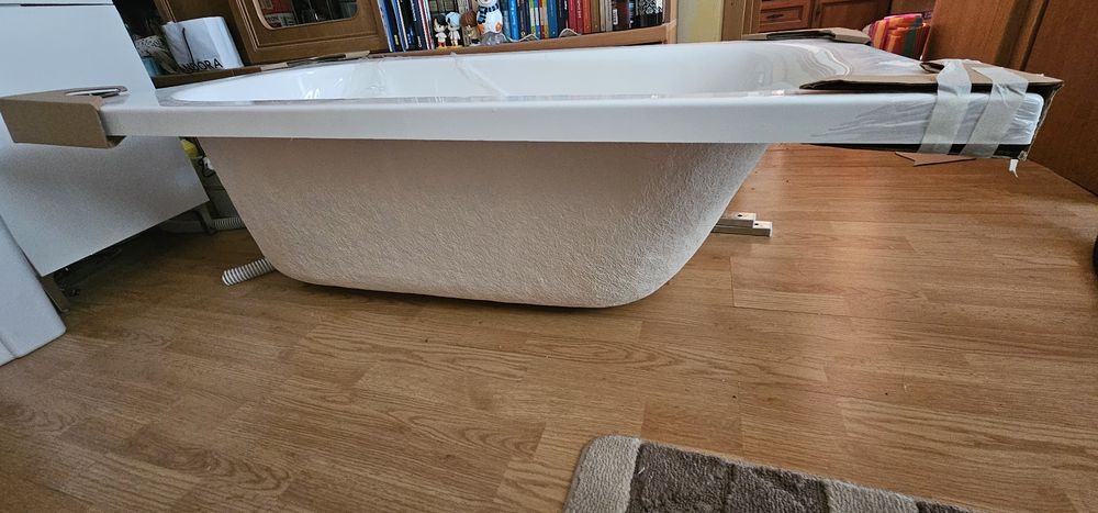 Cada delform neutilizata, nou luata de la romstal (140x70)+suporți+1 panou lateral+1 panou față+instalația de scurgere+garanție (preț ușor negociabil)