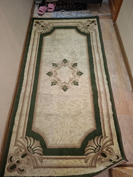 Продам ковры и дорожку