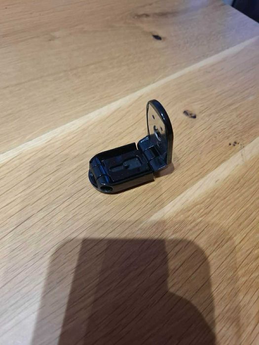 Малък магнитен държач за телефон