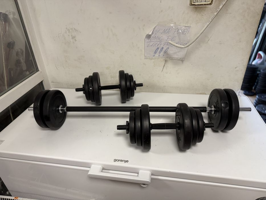 Pachet sala Gantere+bara dreapta cu neopren greutate totala 32 kg. Noi