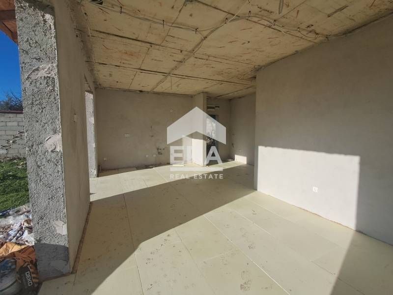 Продава се Къща в с. Калиманци, Област Варна - 100 кв.м за 918 €/кв.м - Снимка #8