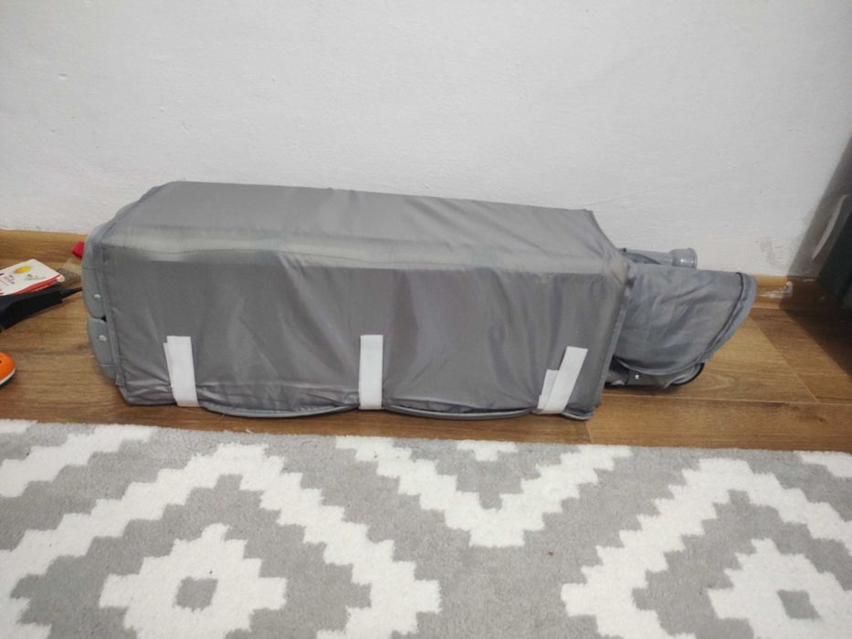 Pat copii pliabil cu doua nivele