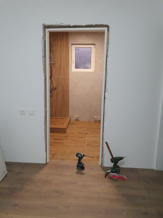 Montaj uși exterior și interior