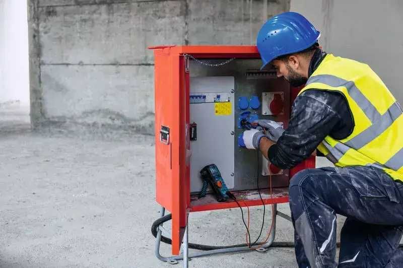 Мултицет GDM 600-15 Professional Bosch