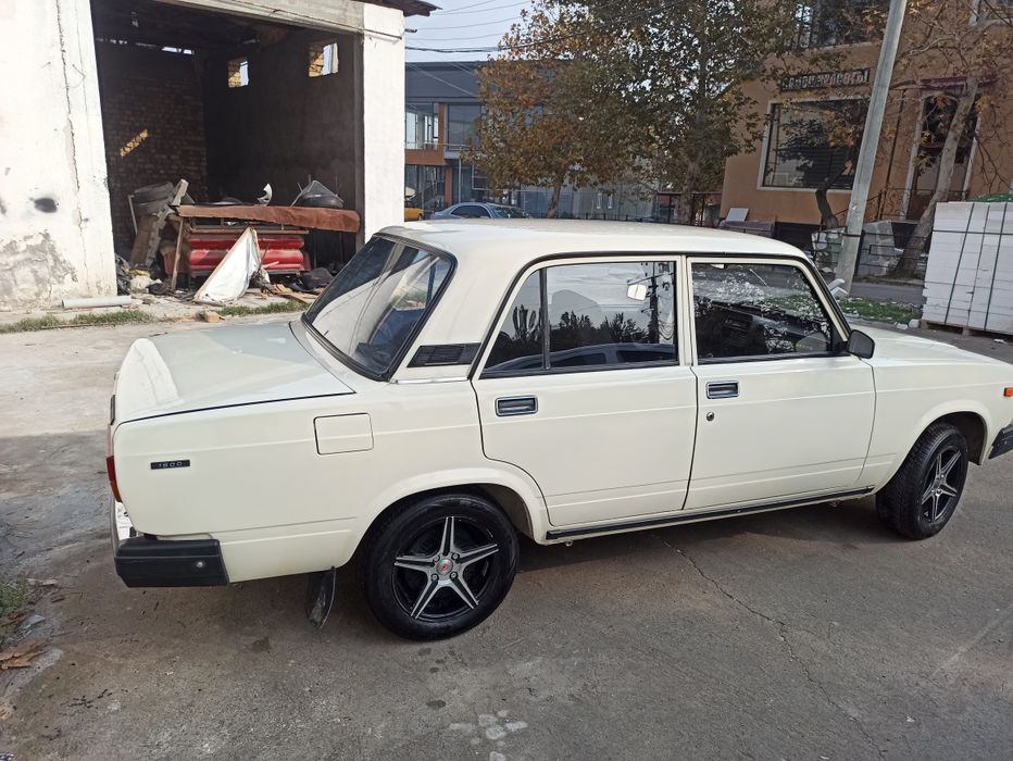 Vaz 07 jiguli 96- yil sotiladi