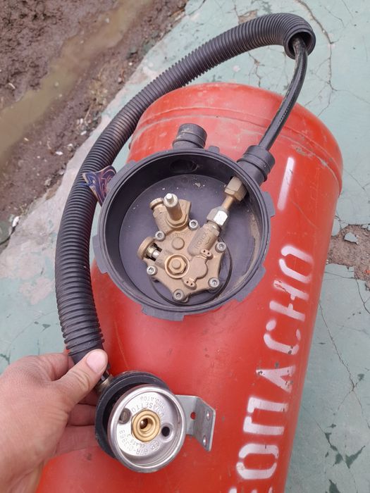 Продам     Автомобильные  Г.Б.О.  Газовые   балон.