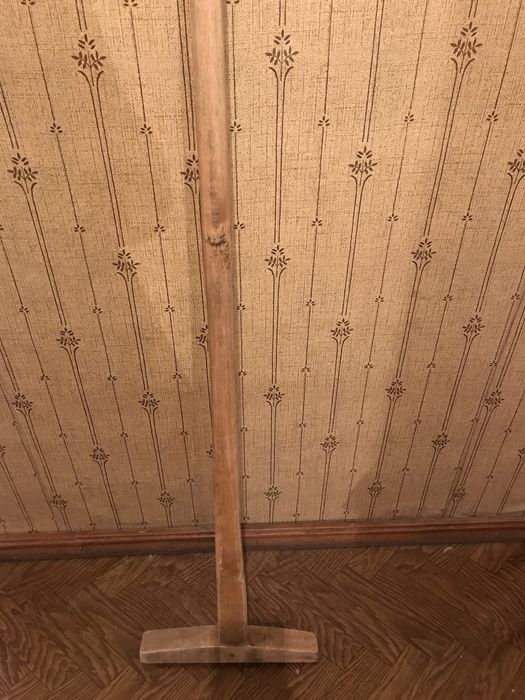 Швабры деревянные и пластиковые