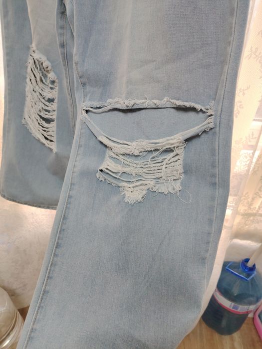 Продавам дамски дънки