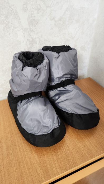 Продам сапожки для гимнастики