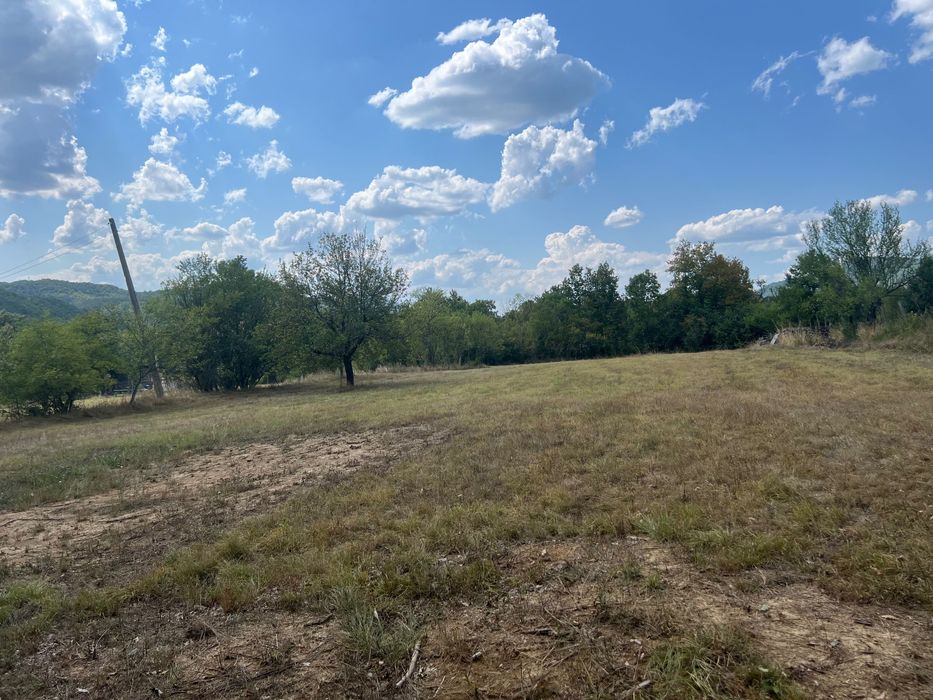 Парцел за продан