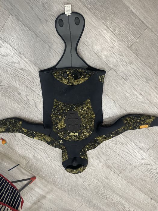 Продам гидрокостюм