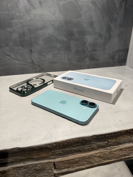 КАТО ЧИСТО НОВ Iphone 16, 98% батерия Teal