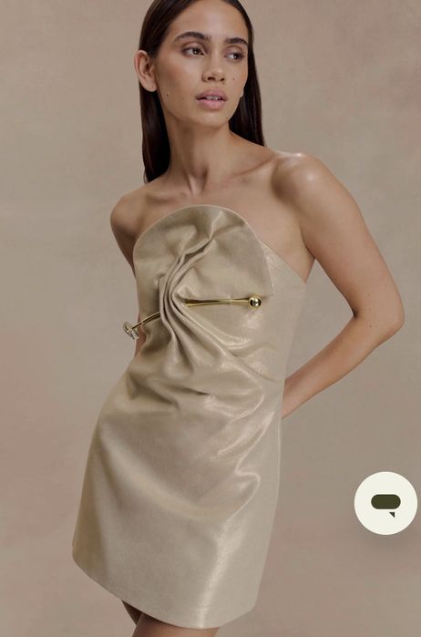 Чисто нова рокля Meshki