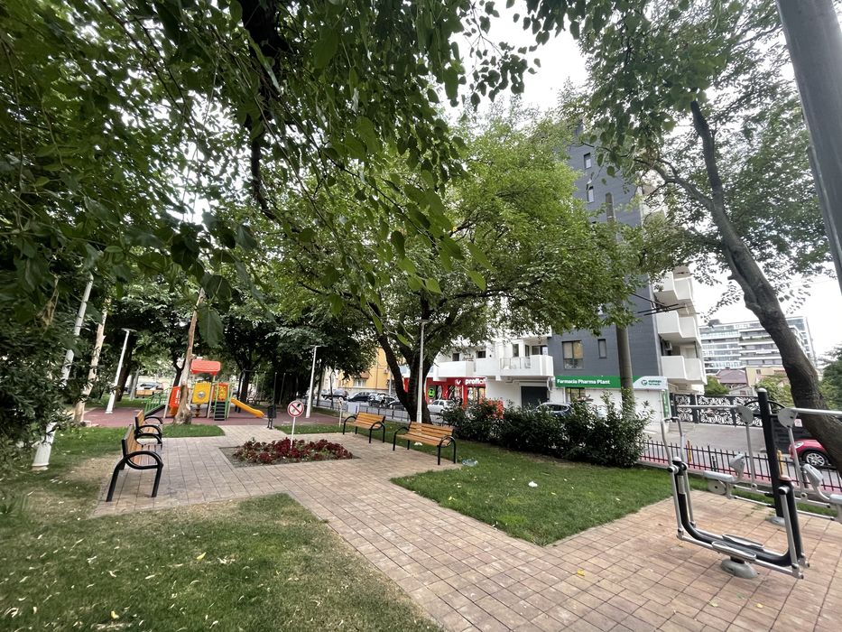 Proprietar închiriez apartament 2 camere Tepeş Vodǎ Residence