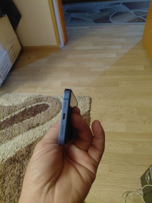 Айфон 13 256гб 72% аккум