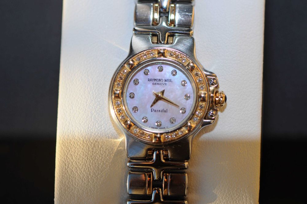 Швейцарски дамски часовник с диаманти - Raymond Weil Parsifal - 9690